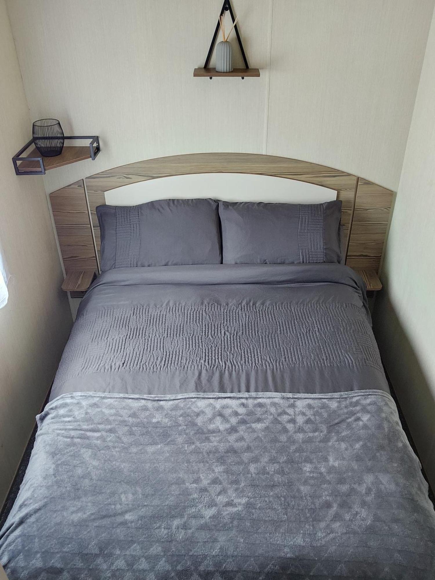 Blue Dolphin Holiday Park Gristhorpe Екстериор снимка